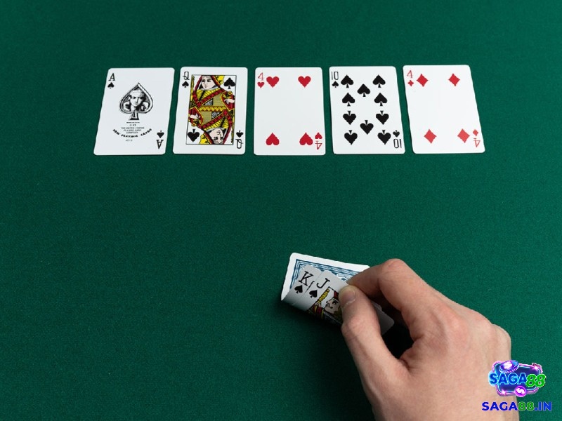 Những chiến lược cần nhớ nếu muốn thi đấu poker vị trí giữa